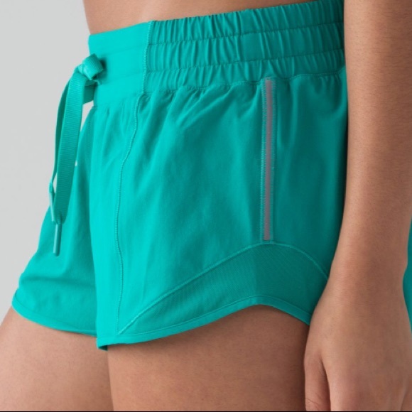 lululemon athletica Pants - NWT VIRIDIAN GREEN LULULEMON HOTTY HOT SHORT 12